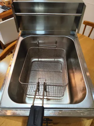 Freidora Gas 7L Casi Nueva