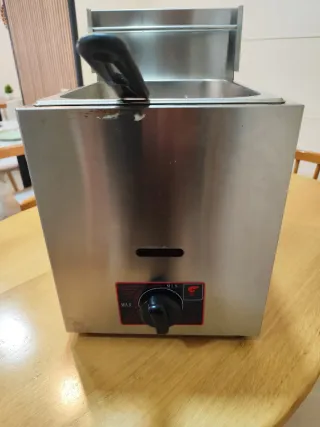 Freidora Gas 7L Casi Nueva