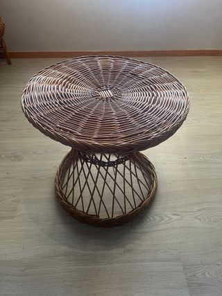 Conjunto mimbre: sofá 2 plazas, 2 sillones y mesa