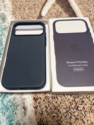Funda Apple iPhone 17 Pro Max TechWoven MagSafe