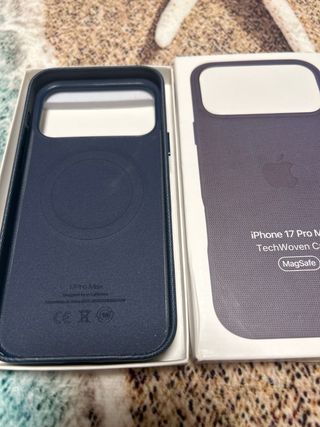 Funda Apple iPhone 17 Pro Max TechWoven MagSafe