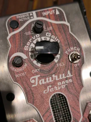 Pedal Taurus Bass Servo Custom Edition