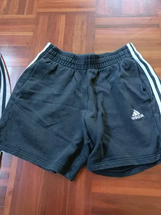 Ropa deportiva Adidas Talla L y talla M grande