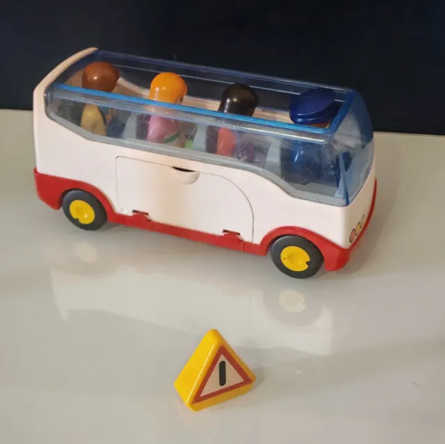 Autobús Playmobil 123 con figuras y accesorios