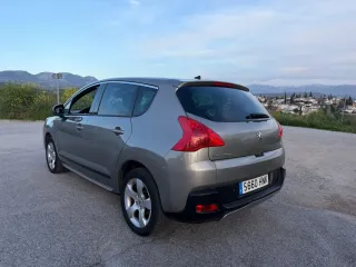 Peugeot 3008 2012