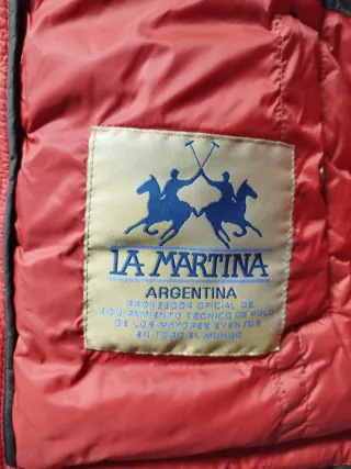 Chaqueta La Martina acolchada azul y roja
