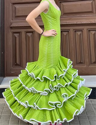Traje de Flamenca Verde Talla 34/36 tela perforada