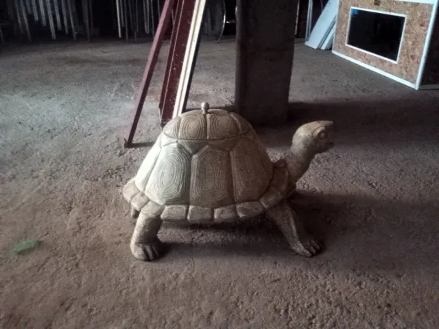 Tortuga decorativa para jardín