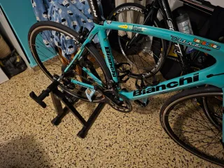 Bicicleta de carretera Bianchi Celeste