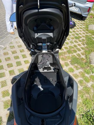 Yamaha XMAX 300 Tech Max como NUEVA