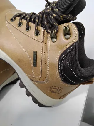 Botas de Montaña Udok Marrones y Negras