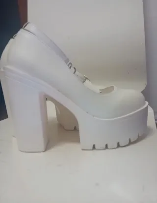 Mary Janes Brancas Plataforma