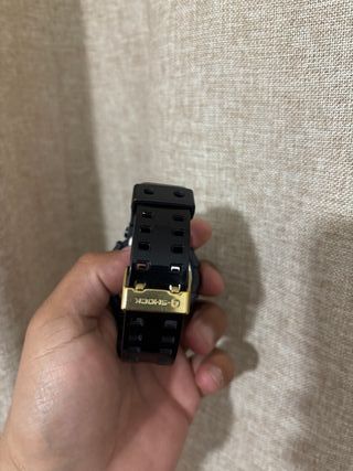 Casio G-Shock 5146 Negro y Dorado