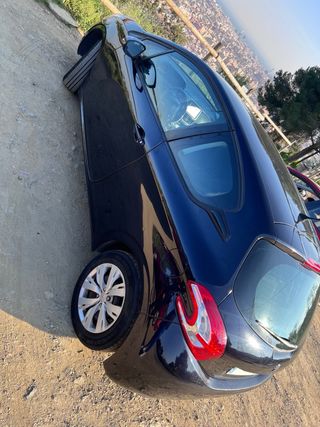 Peugeot 208 2013