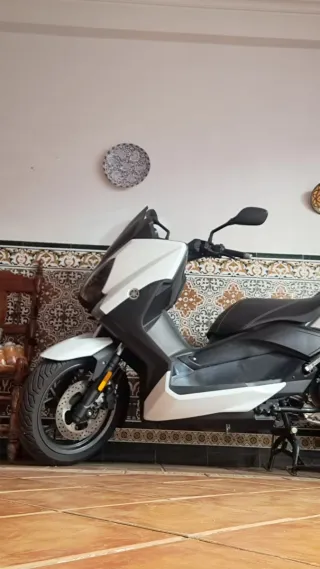 Yamaha Xmax 125 (2017) - 2500km