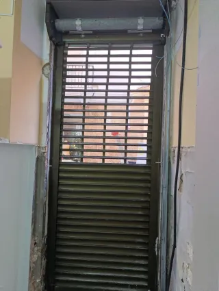 Persiana de aluminio motorizada