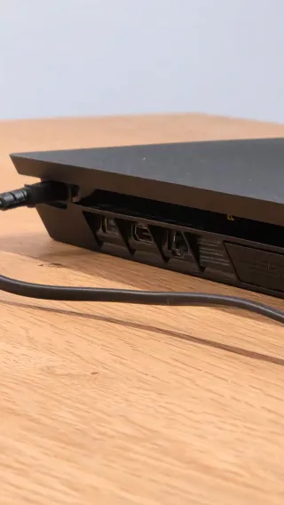 PS4 Slim + Mando Azul + 3 Juegos