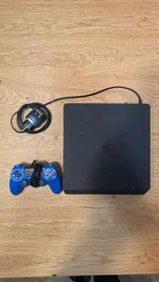 PS4 Slim + Mando Azul + 3 Juegos