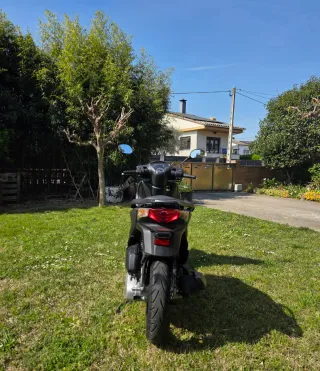 Honda Scoopy SH125i Negra sport.