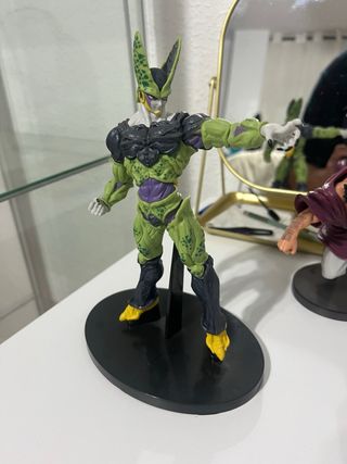 Figura Dragon Ball Célula 3ª Forma