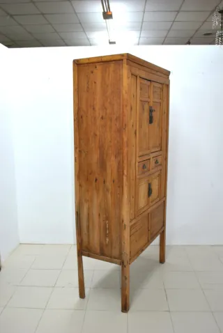 Antiguo armario chino de madera