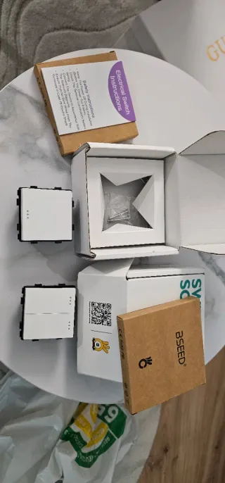 Conjunto Componentes Eléctricos Schneider, BSEED,