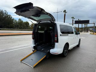 Volkswagen Caddy 2021. 7Plazas + Rampa