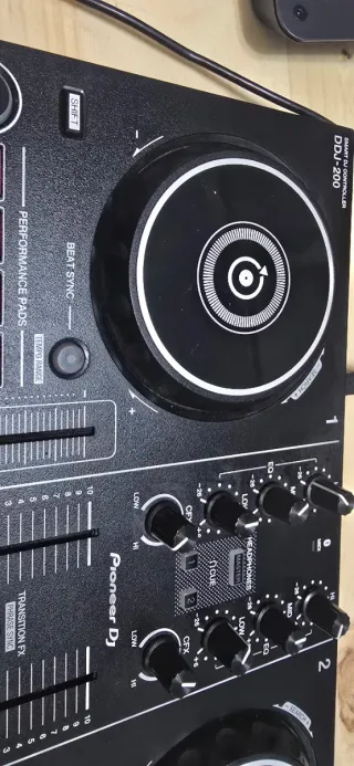 Controlador DJ Pioneer DDJ-200 MUY BUEN ESTADO