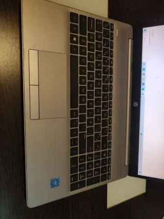 Portátil HP Intel Celeron 32GB RAM 1.10GHz