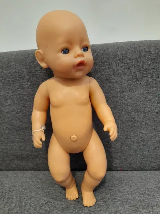 Muñeco bebé plástico estilo antiguo
