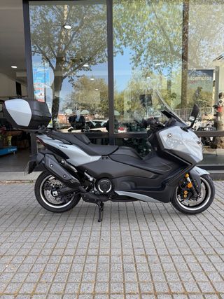 Yamaha TMAX Tech MAX 560 2026