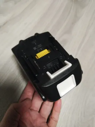 Batería Makita Litio 18V 6Ah BL1860B