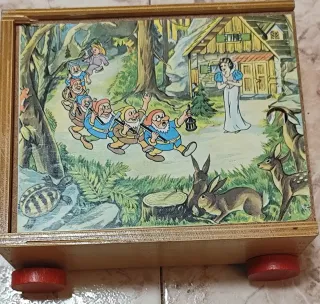 Puzzle vintage,cubos madera Disney, Blancanieves.