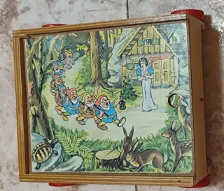 Puzzle vintage,cubos madera Disney, Blancanieves.