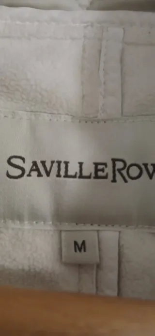 Chaqueta de mujer color crema.Matelaseada