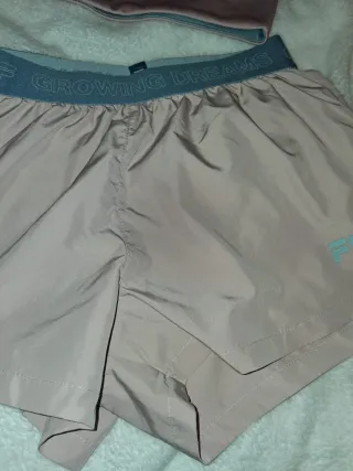 Conjunto deportivo Fila degradado.