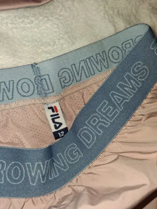 Conjunto deportivo Fila degradado.