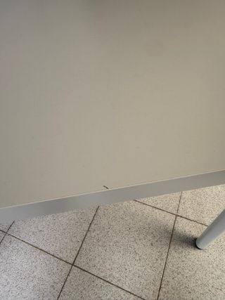 Mesa auxiliar blanca