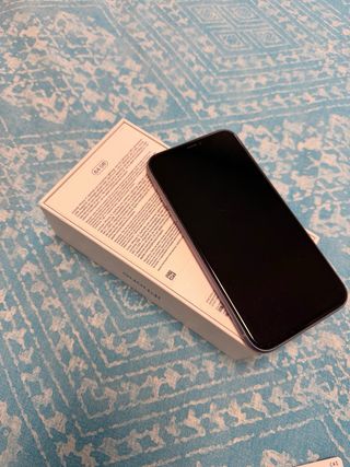 iPhone 11 64GB Morado