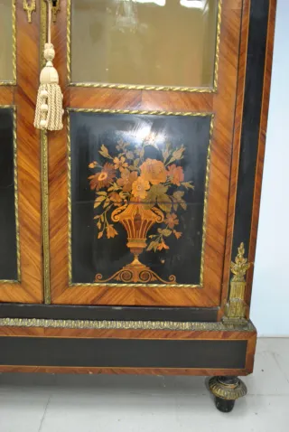 Antigua vitrina 2 puerta Luis XVI con marquetería