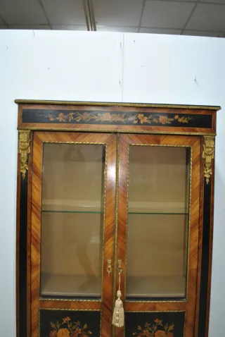 Antigua vitrina 2 puerta Luis XVI con marquetería