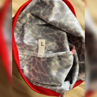 Camiseta tirantes con estampado leopardo.