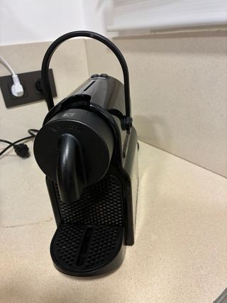 Cafetera Nespresso Negra