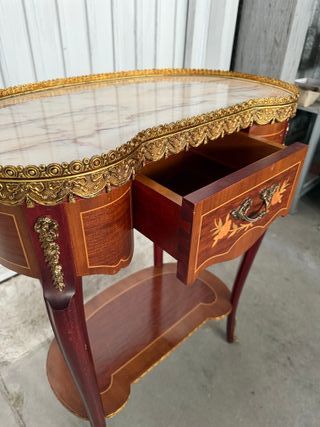 Cómoda de marquetería con cajón