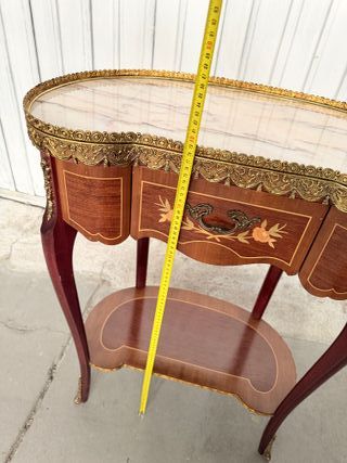 Cómoda de marquetería con cajón