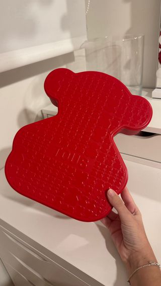 Caja metálica TOUS roja