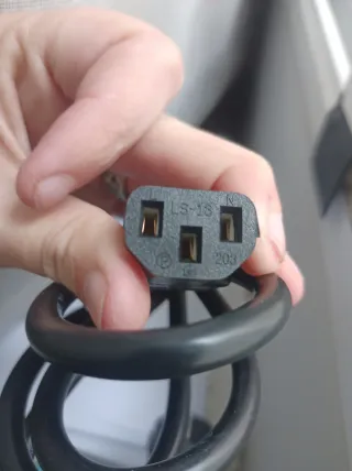 Cable alimentación PC enchufe europeo