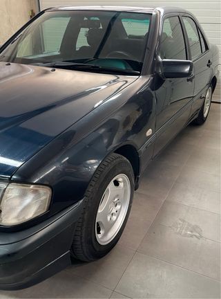 Mercedes-Benz Clase C220 CDI