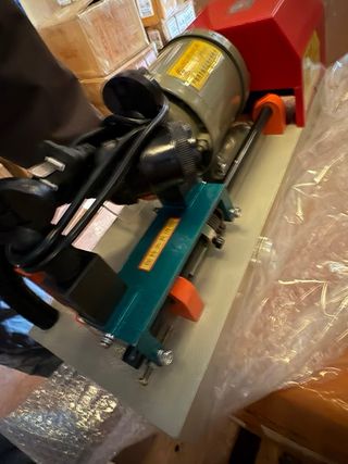 Máquina duplicadora llaves horizontal RH-2