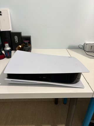 Playstation 5 Seminueva, 250€ (precio negociable)